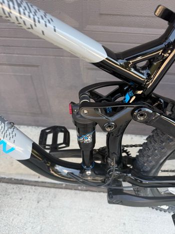 Used Marin Rift Shimano Deore LX 2022 Mountainbike, Light Gray — image 15 of 16
