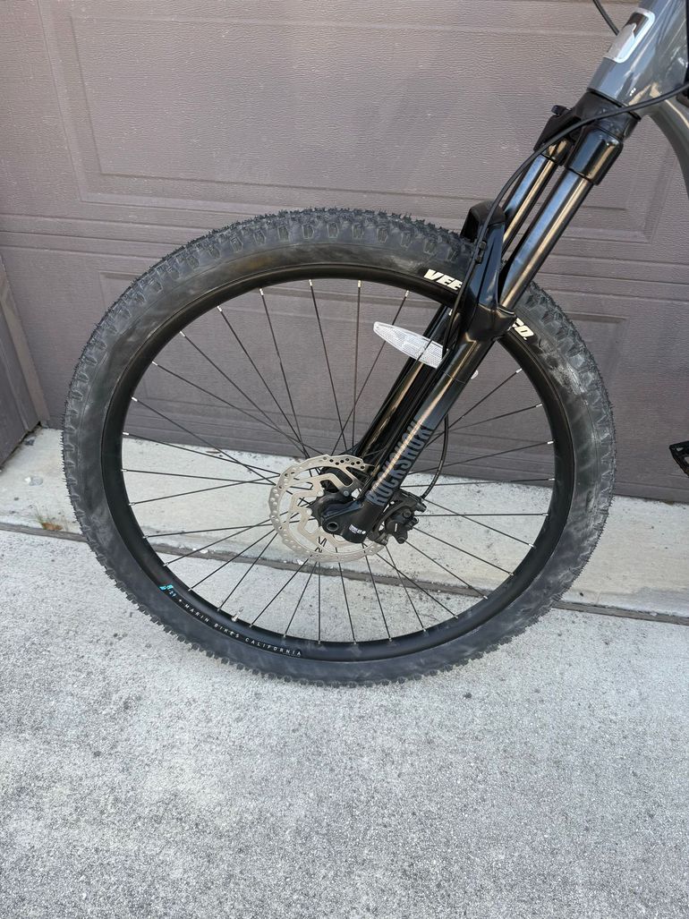 Used Marin Rift Shimano Deore LX 2022 Mountainbike, Light Gray — image 14 of 16