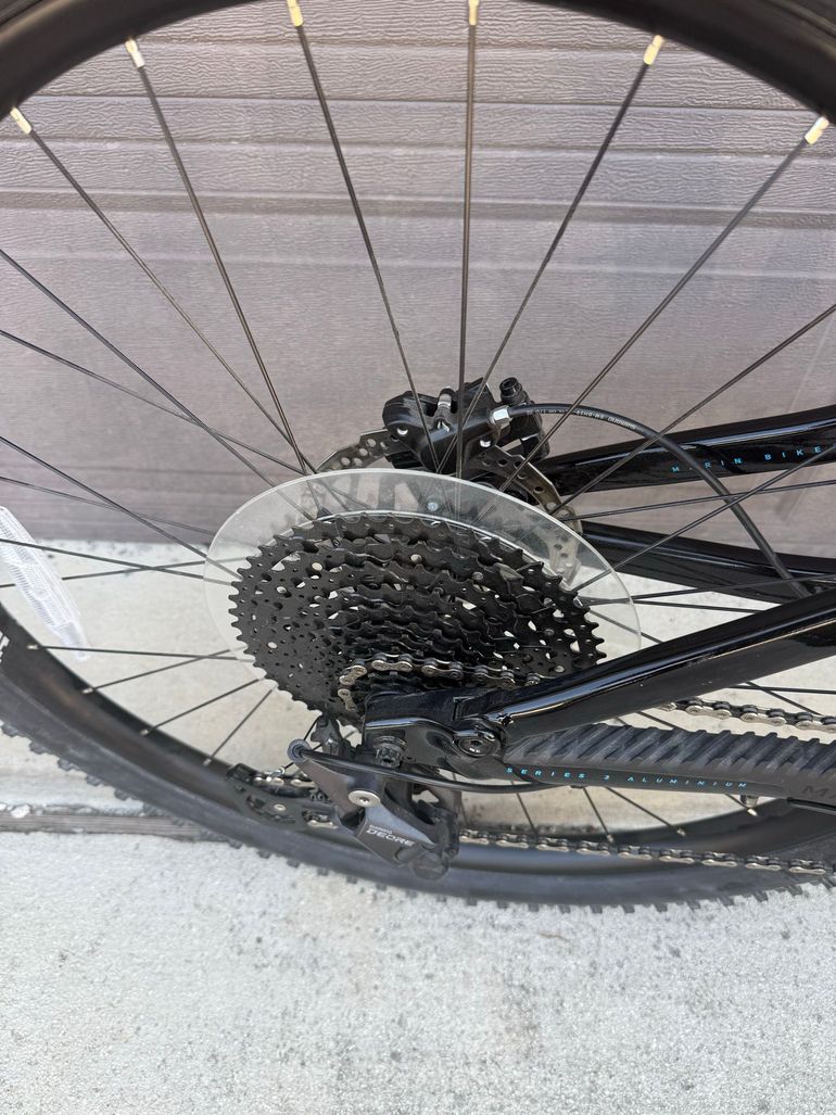 Used Marin Rift Shimano Deore LX 2022 Mountainbike, Light Gray — image 2 of 16