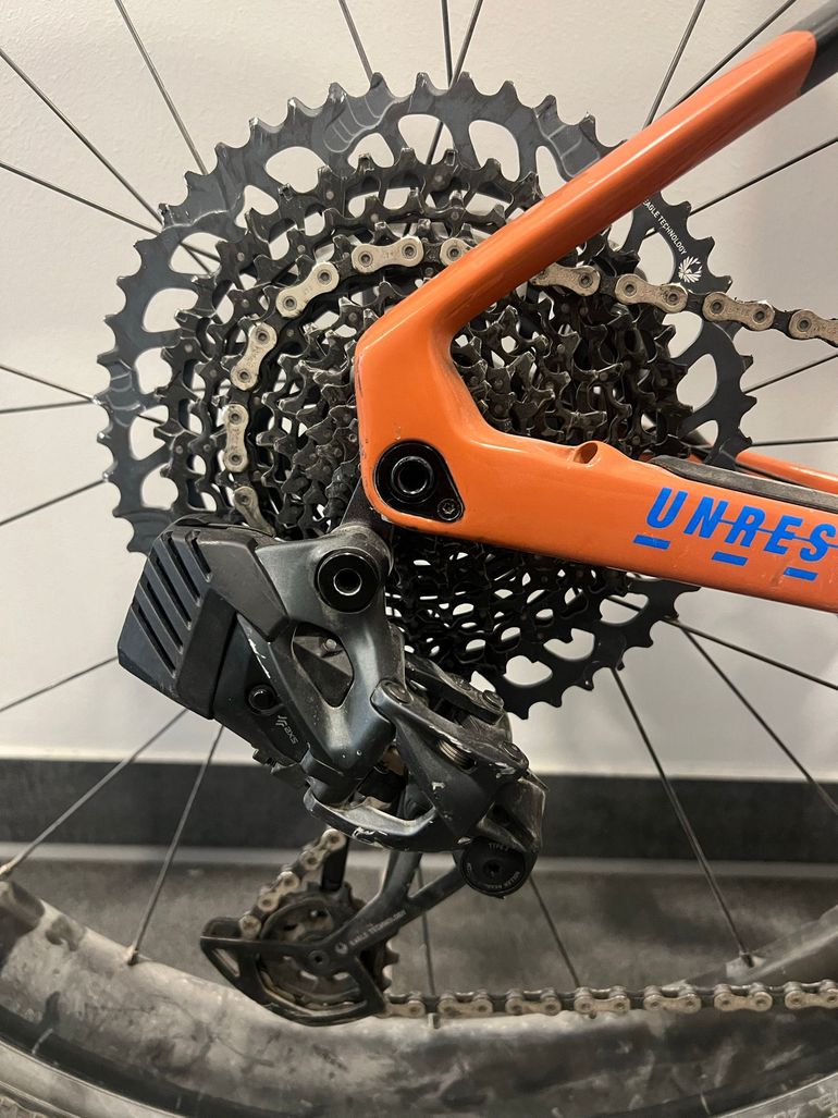 Używany BMC URS 01 THREE 2022 2022 Road & Gravel — zdjęcie 3 z 8