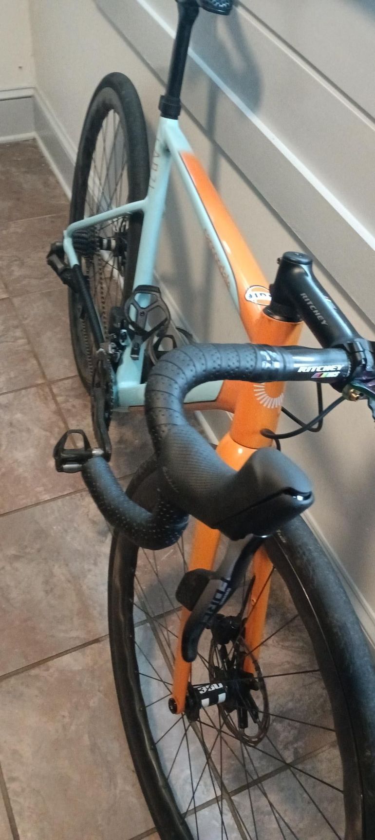 Used Cannondale CAAD13 2022 Road & Gravel, Orange — image 5 of 5