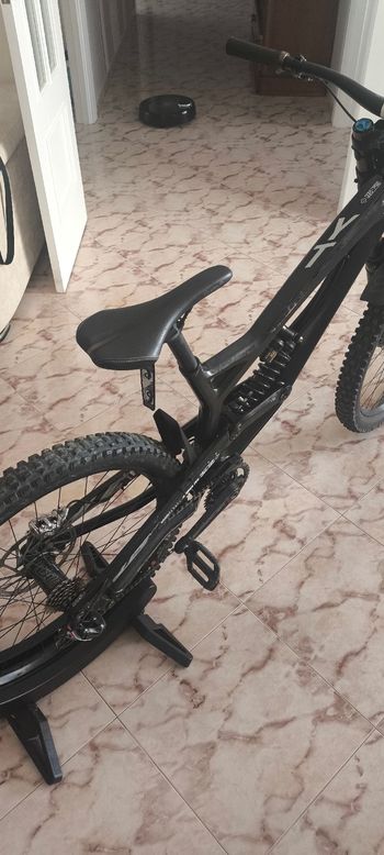 YT Industries Tues CF 2018 2018 Mountainbike usato, Nero — immagine 8 di 10