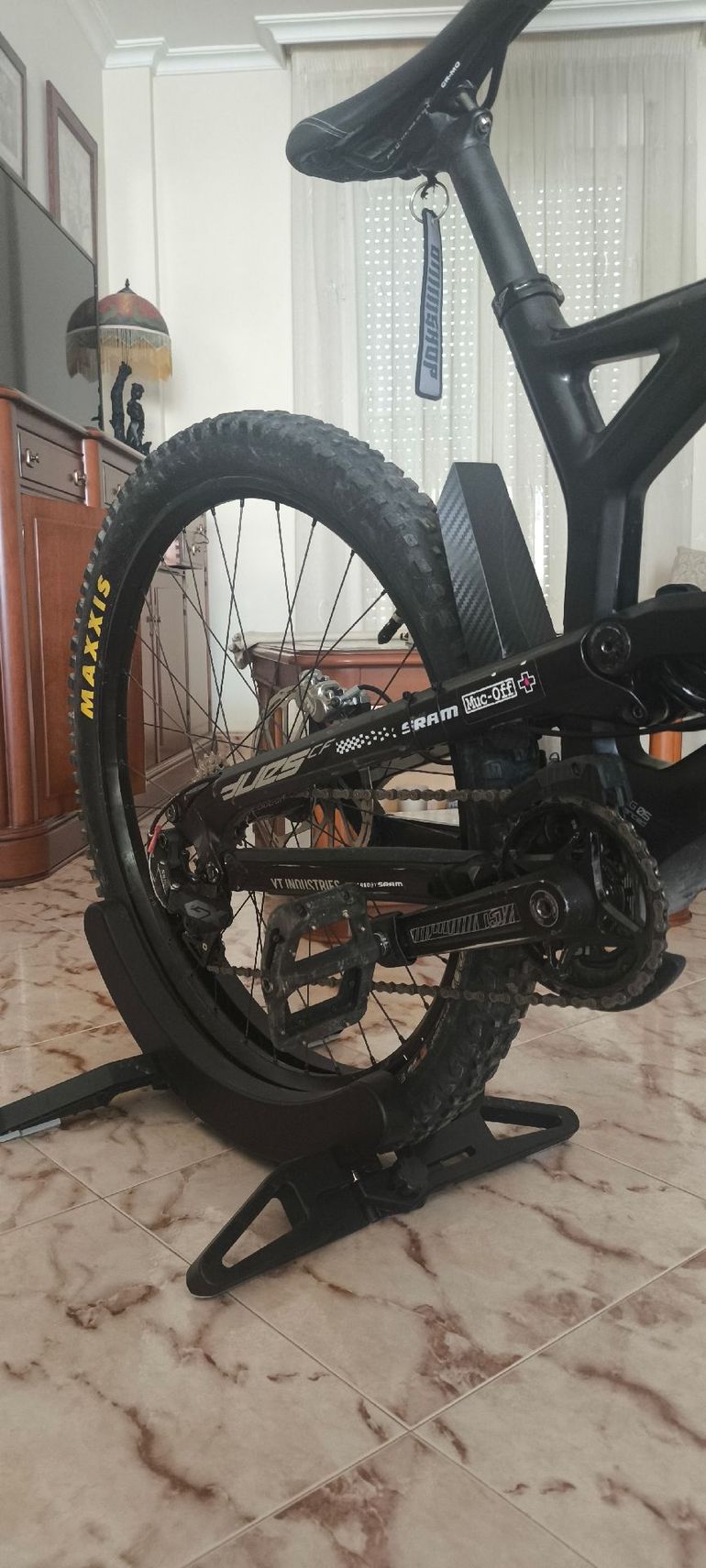 YT Industries Tues CF 2018 2018 Mountainbike usato, Nero — immagine 7 di 10