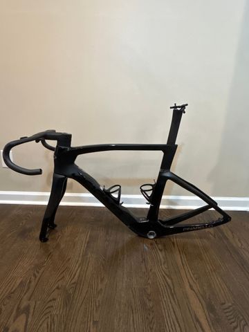 Used Pinarello DOGMA F DURA ACE Di2 2025 Frameset 2025 Road & Gravel