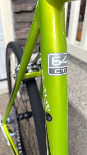 Used Trek 2.3 H2 (Triple) 2012 2012 Road & Gravel, Green — image 4 of 5