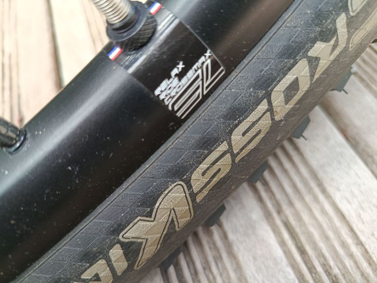 Used Sauvage Laforet 2024 Mountainbike, Light Gray — image 11 of 11