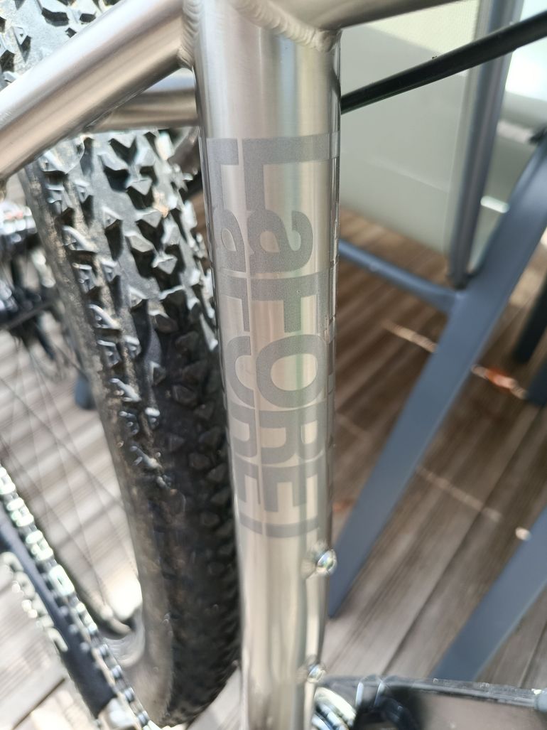 Used Sauvage Laforet 2024 Mountainbike, Light Gray — image 3 of 11