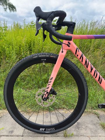 Used Canyon CF SL 8 2023 Road & Gravel, Purple — image 5 of 34