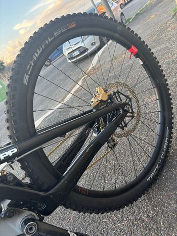 Used Santa Cruz V10 SRAM GX Eagle 2024 Mountainbike, Light Gray — image 5 of 5
