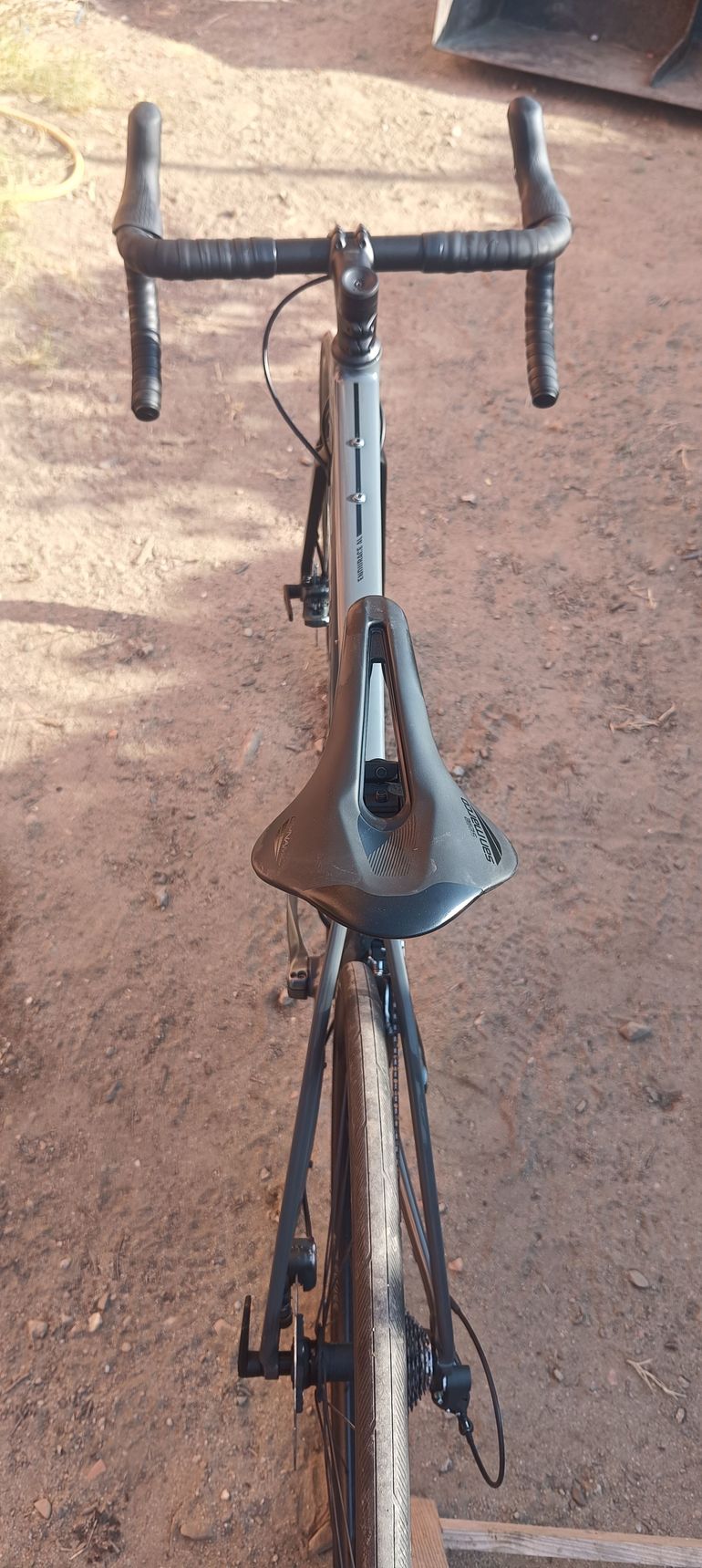 Used Canyon Endurace 6 2024 2024 Road & Gravel, Light Gray — image 8 of 8
