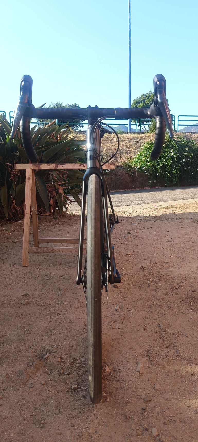 Used Canyon Endurace 6 2024 2024 Road & Gravel, Light Gray — image 6 of 8