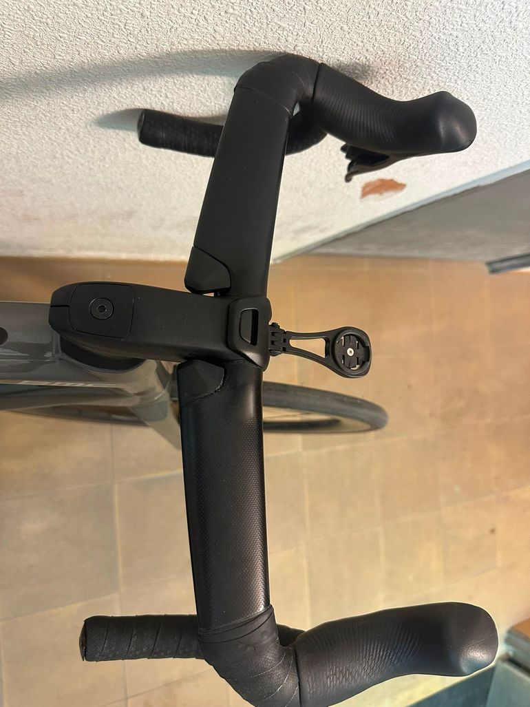 Used BMC Roadmachine 01 THREE 2023 2023 Road & Gravel, Light Gray — image 6 of 12