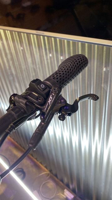 Used BH Bikes Custom Shimano Deore XT 2023 Mountainbike, Green — image 10 of 12