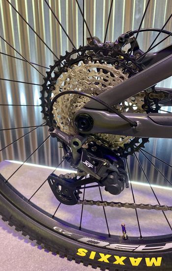 BH Bikes Custom Shimano Deore XT 2023 Mountainbike de segunda mano, Verde — imagen 4 de 12