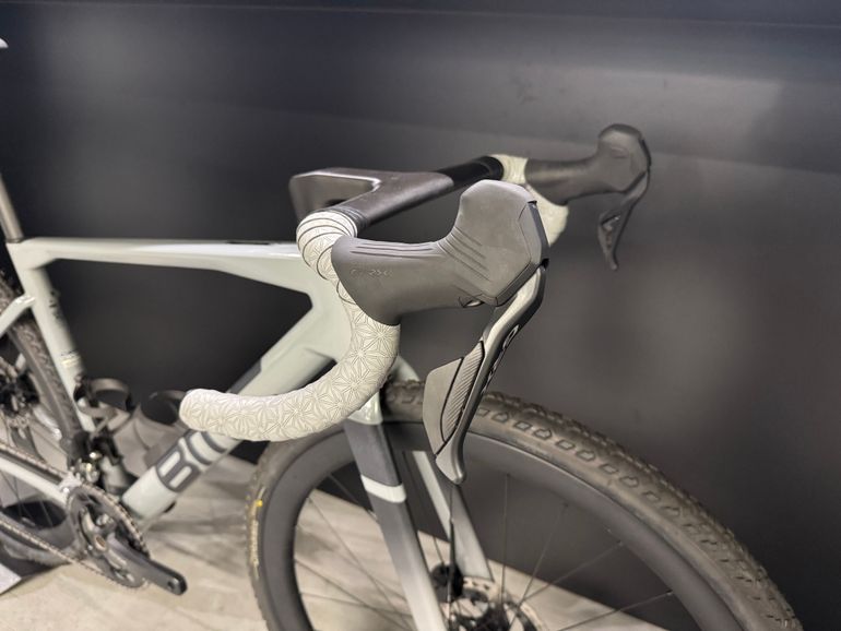 BMC Kaius 01 THREE 2026 2026 Road & Gravel d'occasion — image 11 sur 12