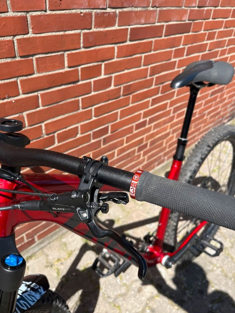 Trek Roscoe 9 2023 2023 Mountainbike d'occasion — image 8 sur 14