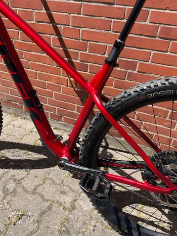 Trek Roscoe 9 2023 2023 Mountainbike d'occasion — image 7 sur 14