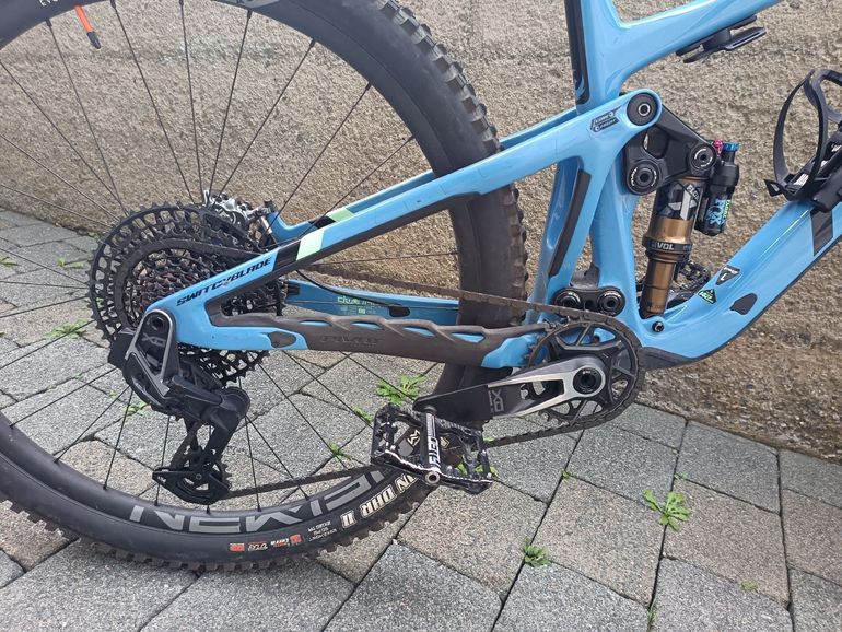 Brugt Pivot Switchblade Sram Eagle Transmission X0 2024 Mountainbike — billede 3 af 3