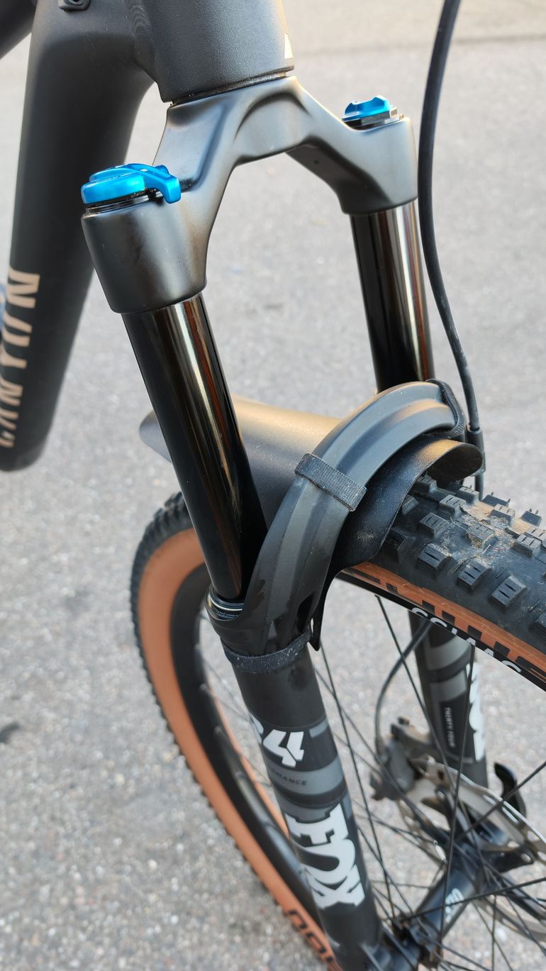 Used Canyon Neuron 7 2024 2024 Mountainbike, Black, 27.5, 29 — image 7 of 10