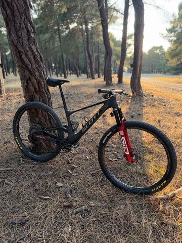 Käytetty Scott Spark RC World Cup 2026 2026 MTB