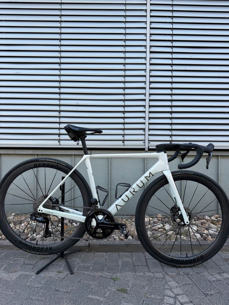 Used Aurum Essentia 2025 Road & Gravel