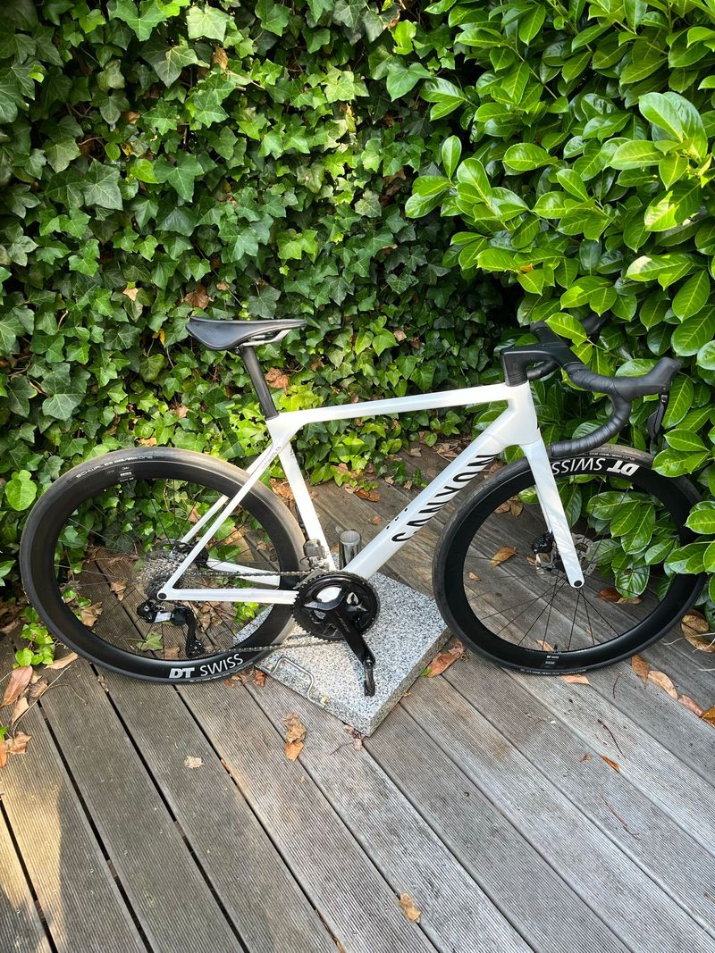 Canyon Ultimate CF 7 Di2 AERO 2026 2026 Road & Gravel d'occasion