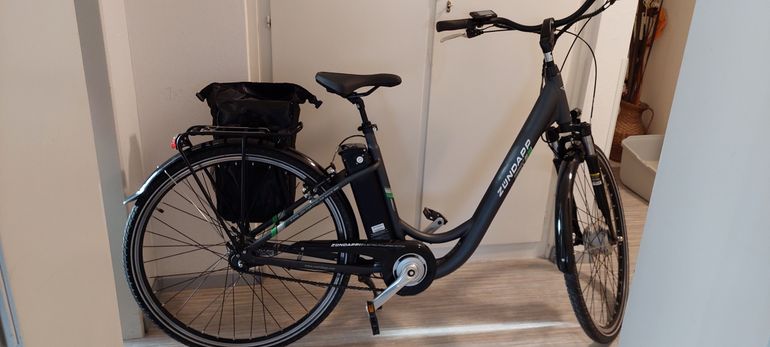 Gebrauchtes Zündapp Green 3.7 2023 Urban, Hellgrau — Bild 3 von 3