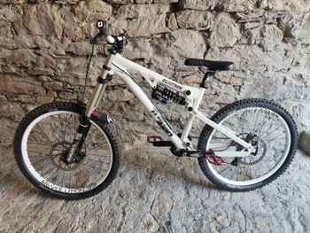Used Transition Blindside 2012 Mountainbike, White — image 7 of 7