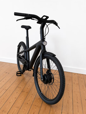 Used Vanmoof S6, (open) 2025 2025 Urban, Black — image 2 of 4