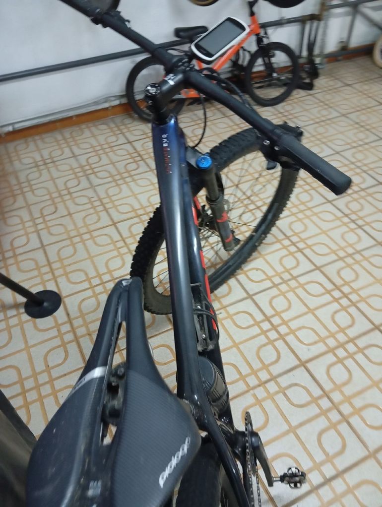 Käytetty BH Ultimate EVO 9.0 2021 2021 Mountainbike — kuva 3 / 6