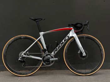 Käytetty Ridley Noah SRAM Red eTap AXS 2023 Road & Gravel