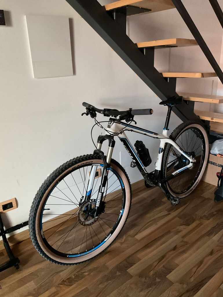 Used Trek Superfly 2013 2013 Mountainbike, White, 29 — image 2 of 5