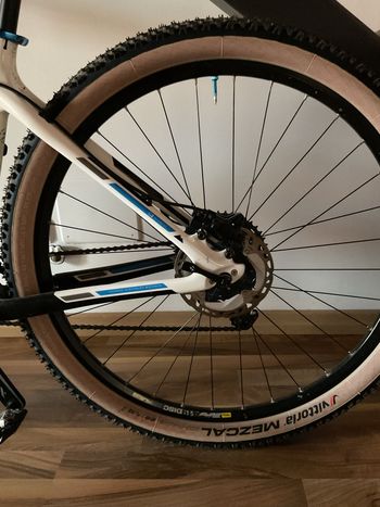 Used Trek Superfly 2013 2013 Mountainbike, White, 29 — image 4 of 5