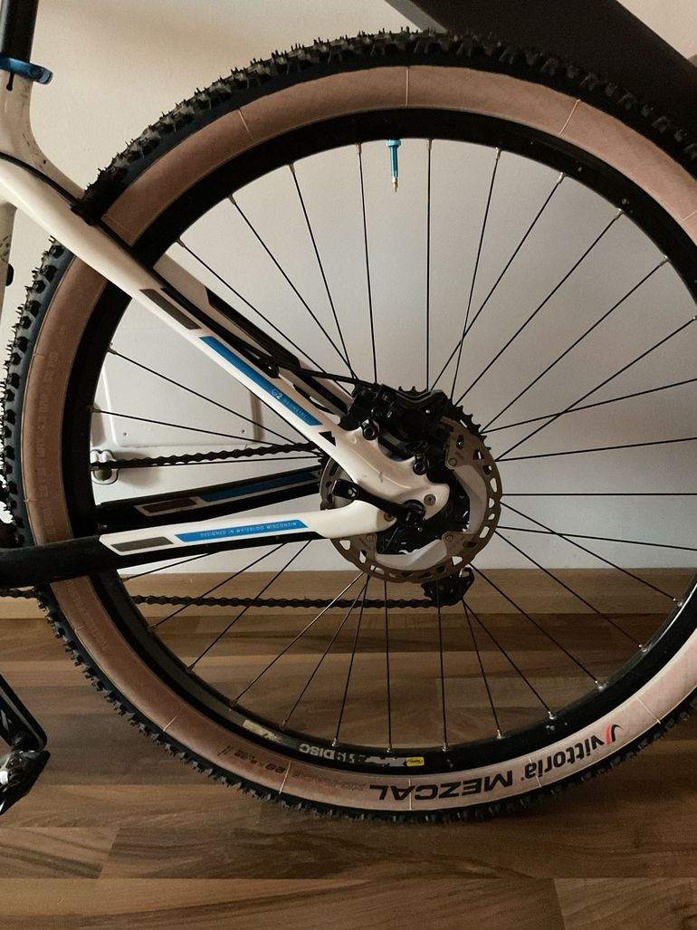 Used Trek Superfly 2013 2013 Mountainbike, White, 29 — image 4 of 5