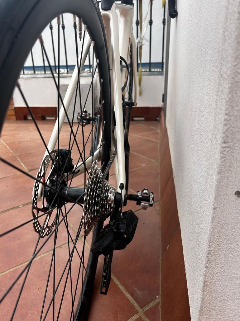 Gebrauchtes Orbea ORCA M30i 2025 2025 Road & Gravel, Weiß — Bild 7 von 9