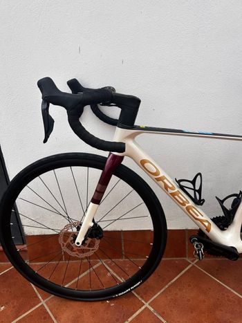 Gebrauchtes Orbea ORCA M30i 2025 2025 Road & Gravel, Weiß — Bild 3 von 9
