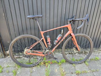 Použité Giant Revolt Advanced 3 2024 2024 Road & Gravel