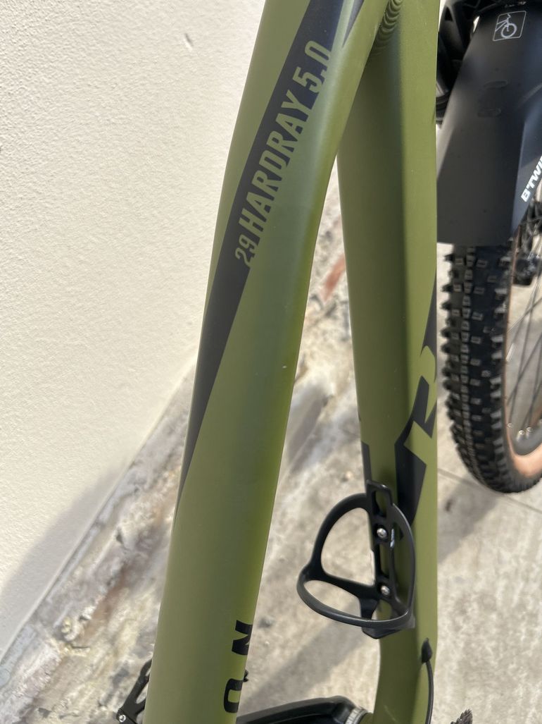 Tweedehands Raymon Custom Tektro 2024 Mountainbike — afbeelding 14 van 20