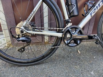 Ridley Grifn Shimano 105 2025 Road & Gravel usato, Grigio chiaro — immagine 3 di 5