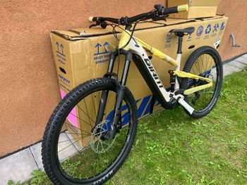 Giant Stance E+ 1 2027 2027 MTB d'occasion