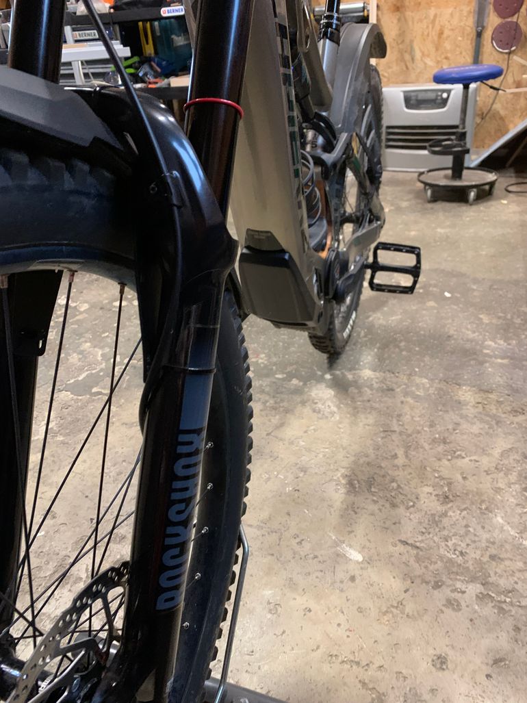 Lapierre Overvolt AM 6.6 2021 2021 Mountainbike usato, Grigio chiaro — immagine 7 di 8