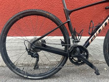 Used Giant Revolt Advanced 3 2022 2022 Road & Gravel, Black — image 6 of 8