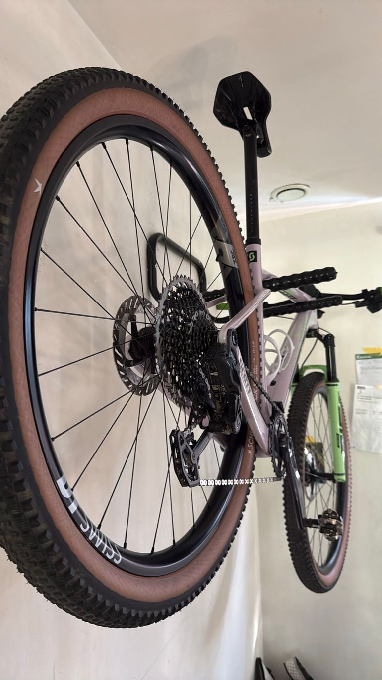 Gebrauchtes Scott Scale RC World Cup 2026 2026 Mountainbike, Violett, 29 — Bild 2 von 7
