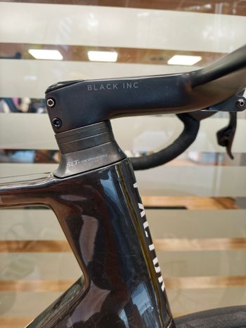 Käytetty Factor Ostro SRAM Force eTap AXS 2026 Road & Gravel — kuva 5 / 24