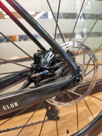 Käytetty Factor Ostro SRAM Force eTap AXS 2026 Road & Gravel — kuva 12 / 24