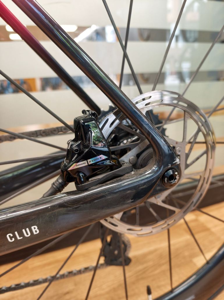 Käytetty Factor Ostro SRAM Force eTap AXS 2026 Road & Gravel — kuva 12 / 24
