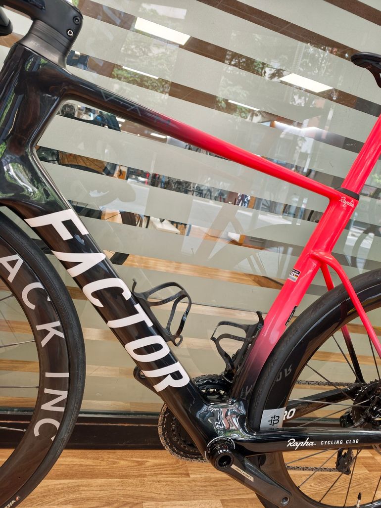 Käytetty Factor Ostro SRAM Force eTap AXS 2026 Road & Gravel — kuva 15 / 24