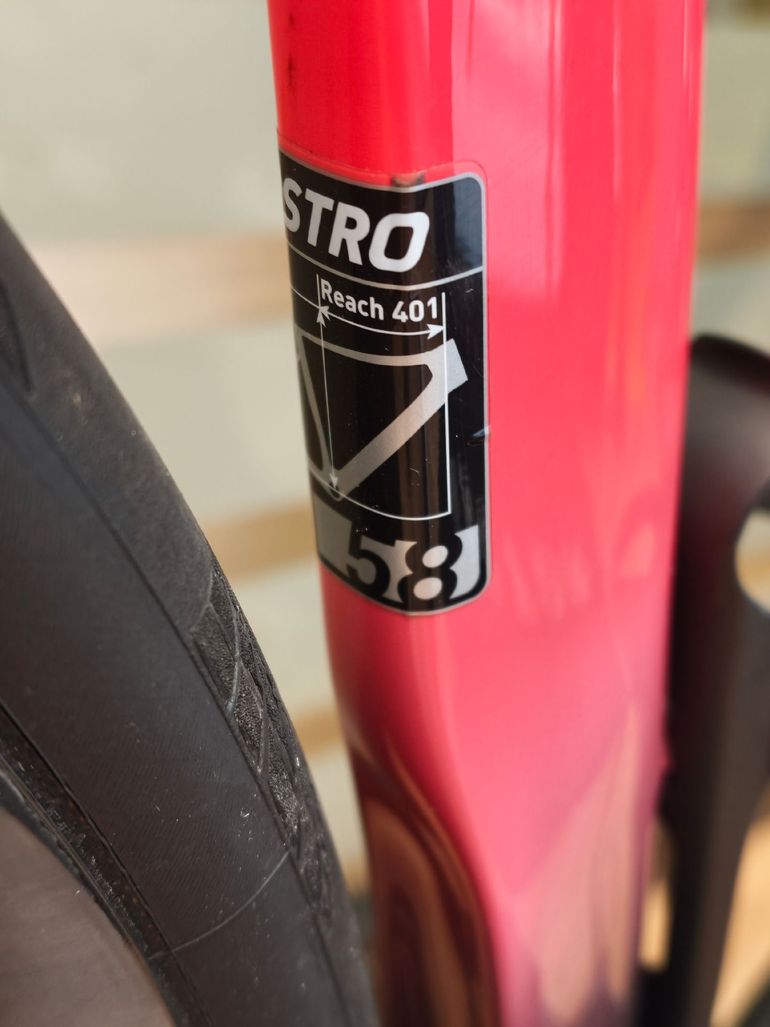 Käytetty Factor Ostro SRAM Force eTap AXS 2026 Road & Gravel — kuva 22 / 24