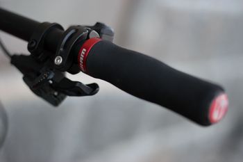 Kellys NOID 70 2018 Mountainbike usato, Rosso — immagine 8 di 29