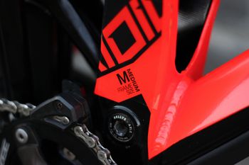 Kellys NOID 70 2018 Mountainbike usato, Rosso — immagine 13 di 29